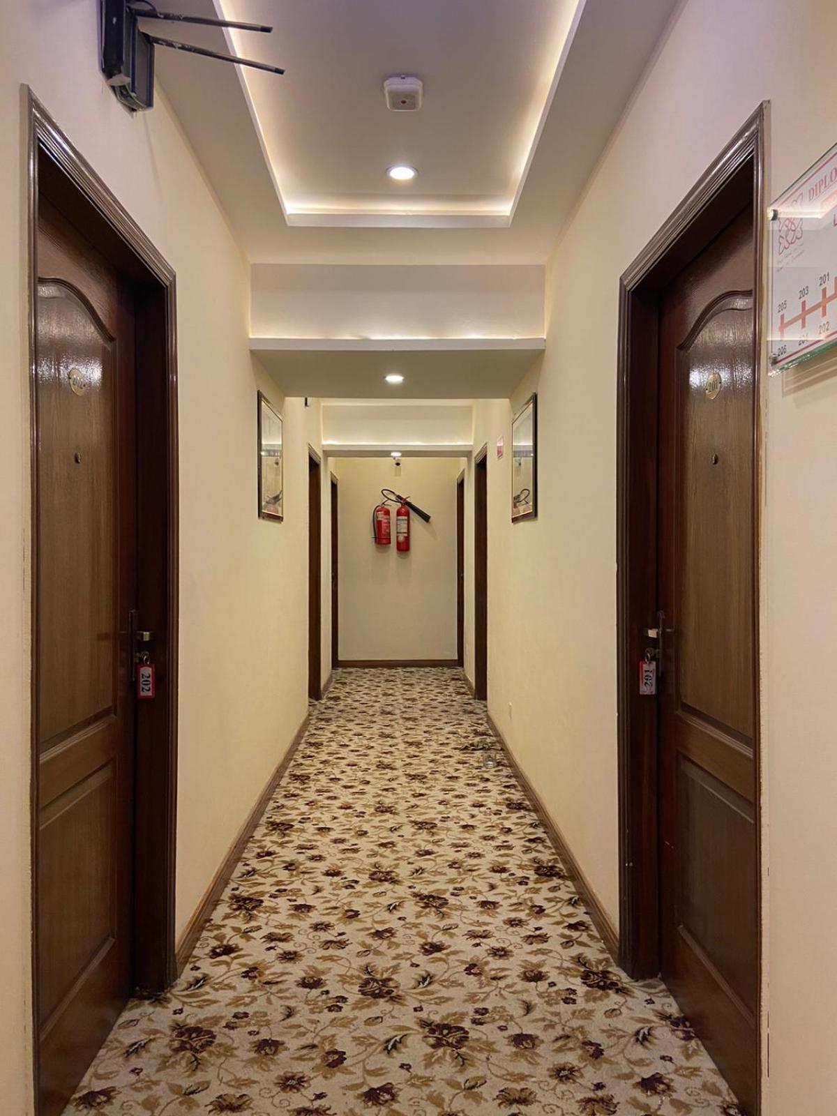 Diplomat Hotel Исламабад Экстерьер фото