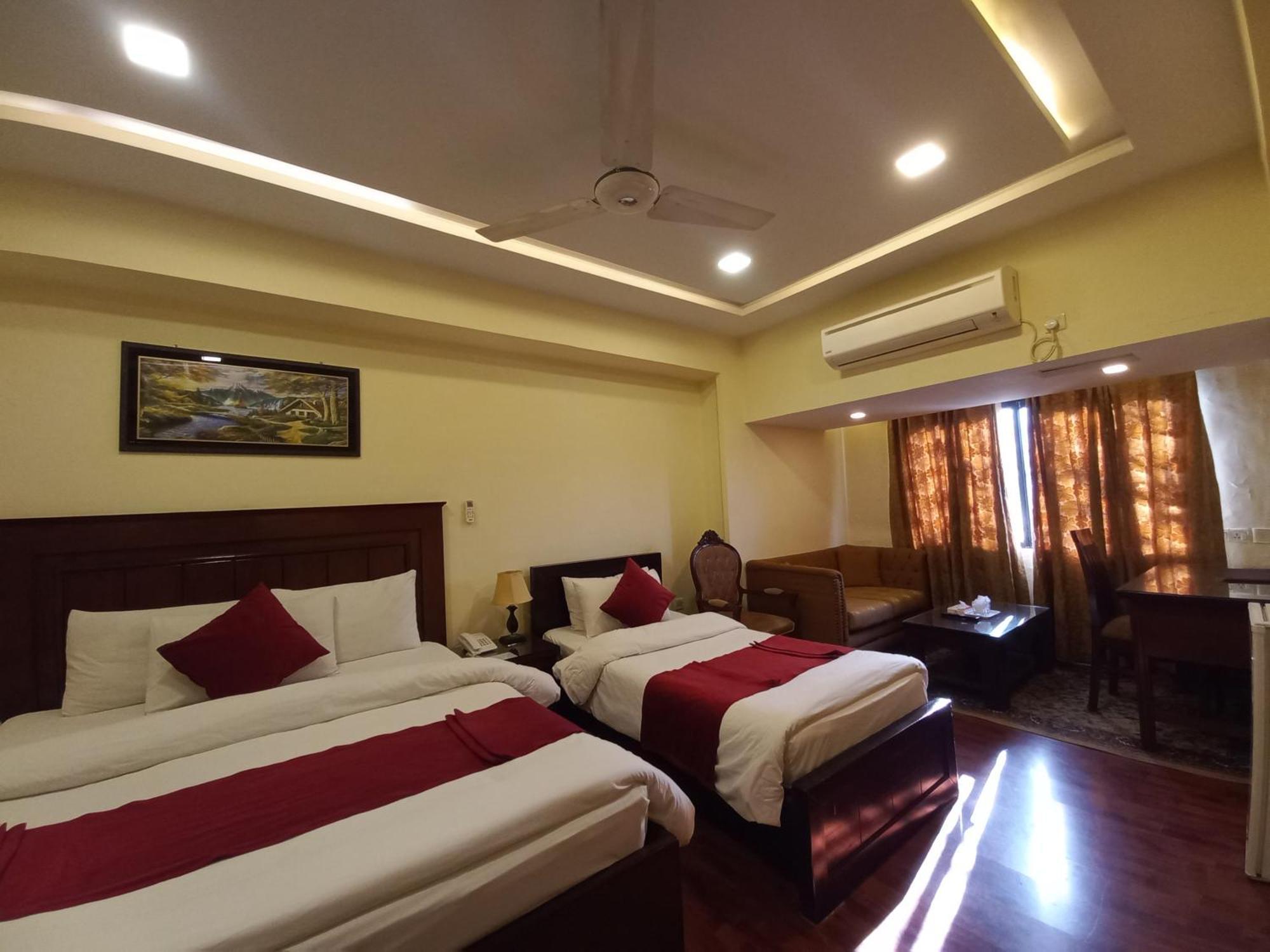 Diplomat Hotel Исламабад Экстерьер фото