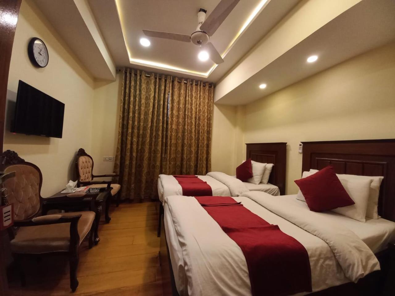 Diplomat Hotel Исламабад Экстерьер фото