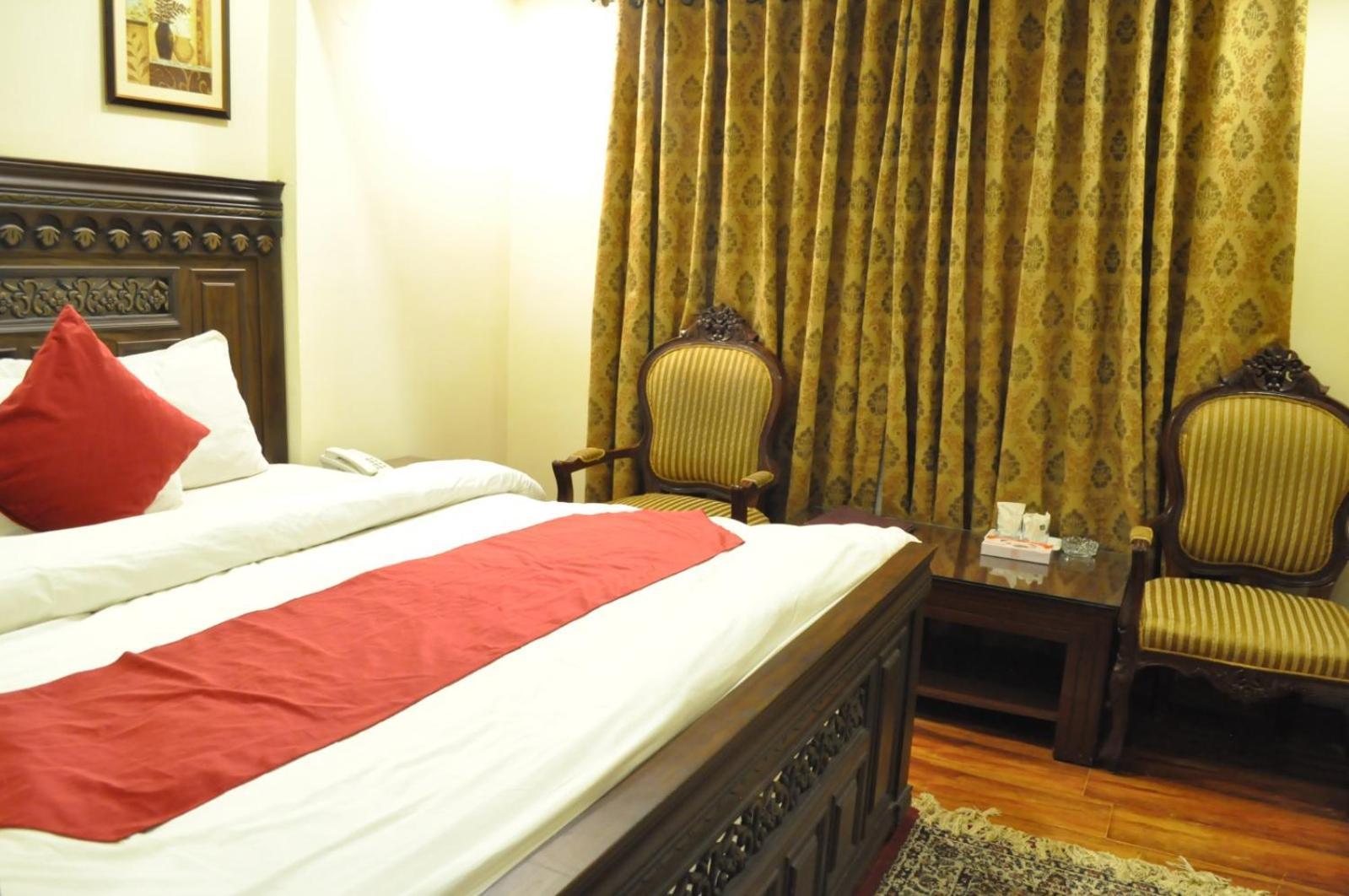 Diplomat Hotel Исламабад Экстерьер фото